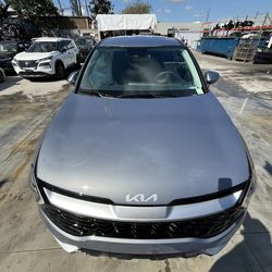 23 24 for Kia Sportage for parts only bumper fender lights suspension doors engine transmission exterior OEM used parts