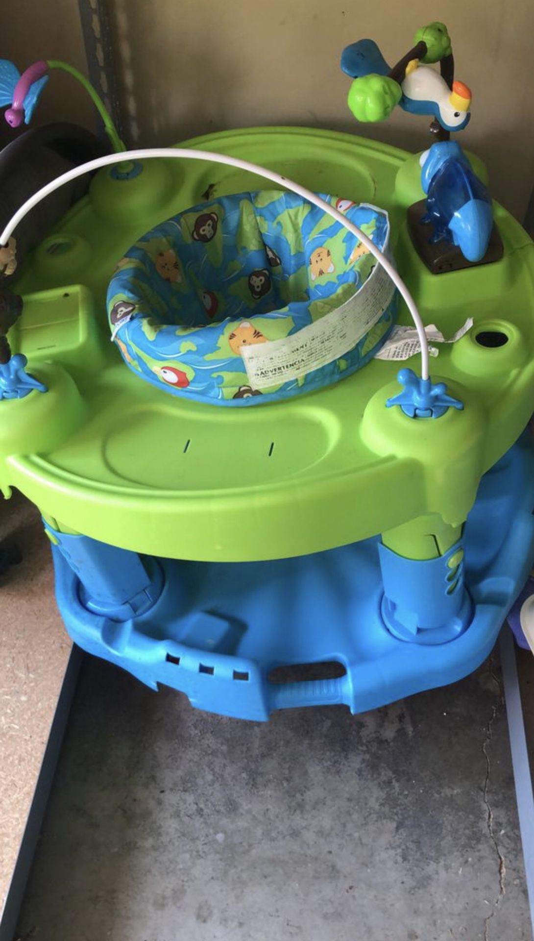 Baby toy bouncer