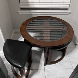 Center Table With Stools