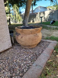 LARGE CLAY PLANTER POT