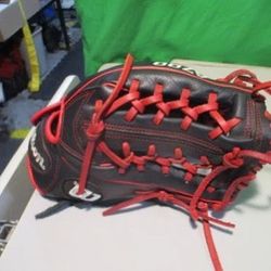 Used Wilson A700 12" Glove - RHT