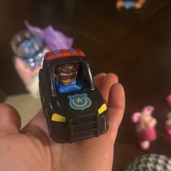Fisher Price Little People  Police Man In Police Car 