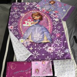 Crib set For Girls