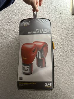 Everlast Pro Style Training Boxing Gloves – 14 oz (Lightly Used)