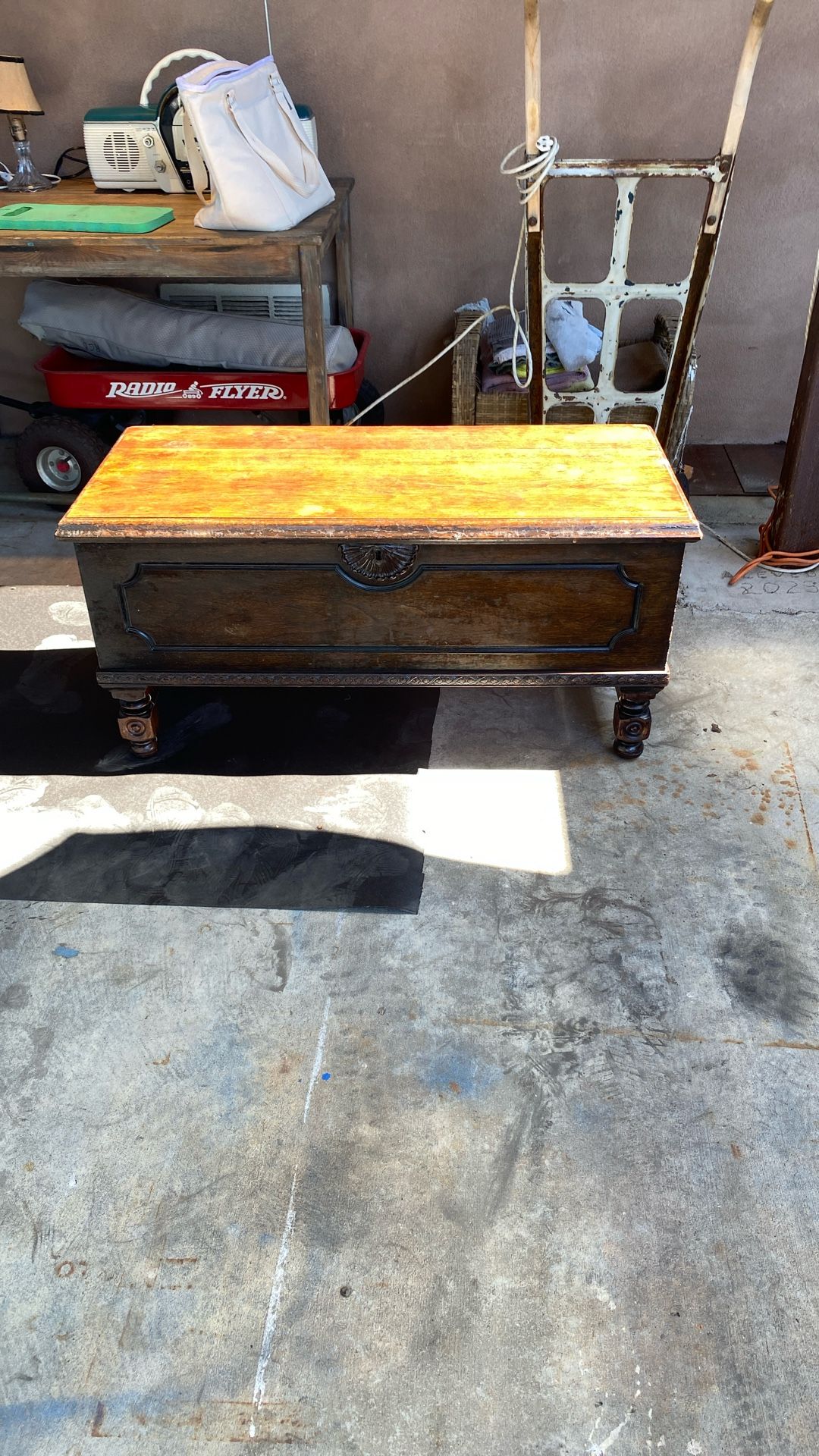 Ed Roos Hope Chest, Old School