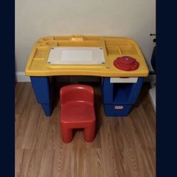Toddlers Desk