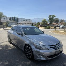 2013 Hyundai Genesis