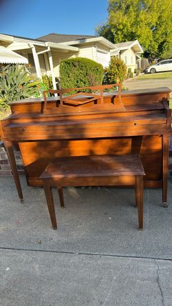 ELBRIDGE Piano