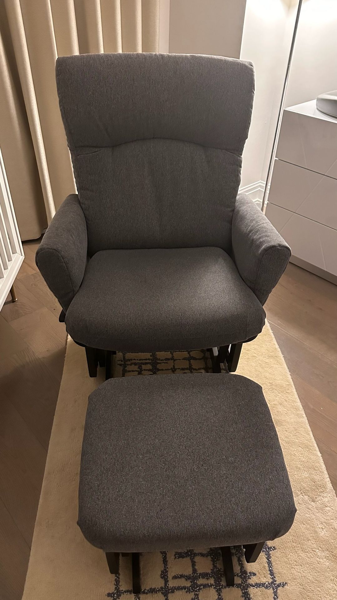 Dutalier Rocking/Nursing Chair