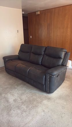 FREE COUCH