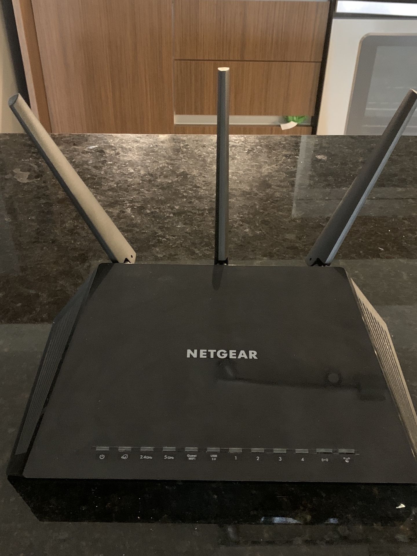 Netgear Router R7400