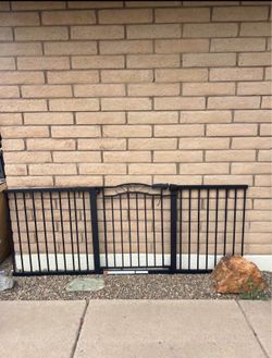 Fairy Baby 79.13-81.89” Extra Wide Baby/ Pet Safety Gate (35th Ave & Bell Rd)