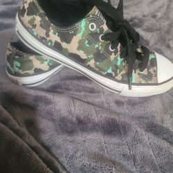 Camo-Blox Converse