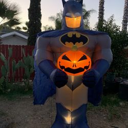 9ft Tall Batman Halloween Inflatable