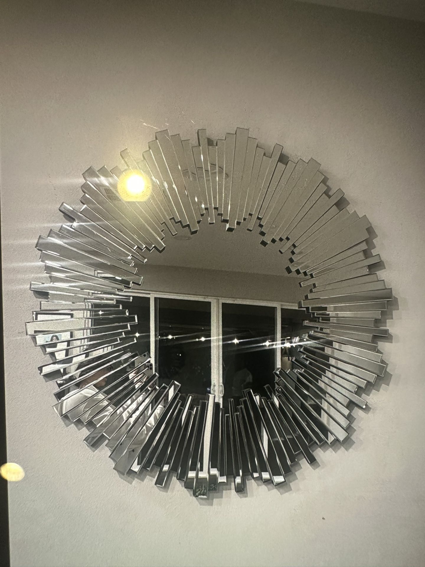 Z Gallery Mirror