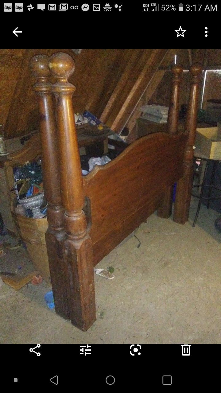 Antique cannon ball bed solid oak with side rails.very heavy poat are 5 foot tall