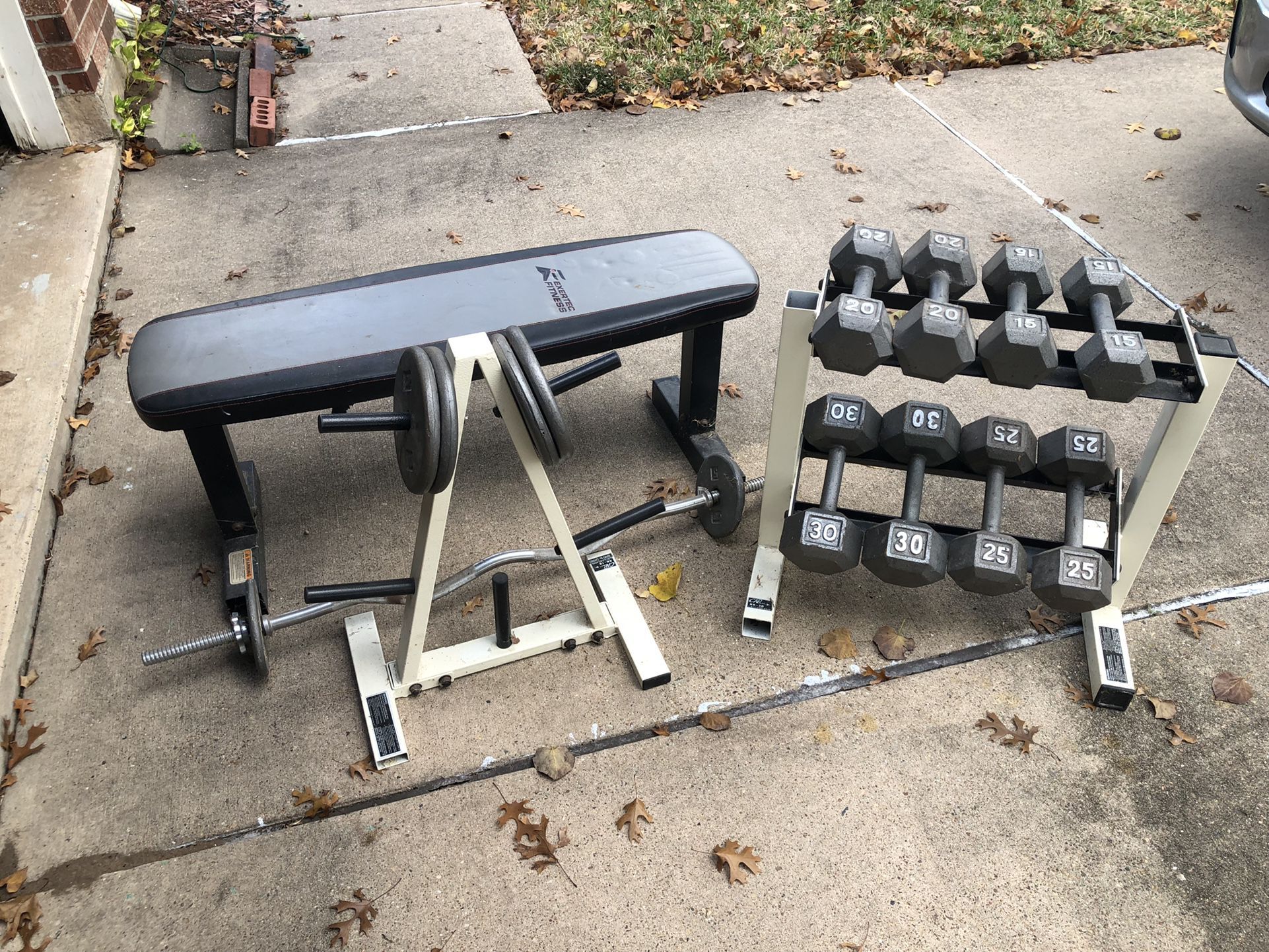 Dumbell Weight Set W/ Bench And Curl Bar /plates 
