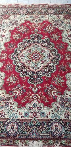 100% wool rug. 11feet×8feet