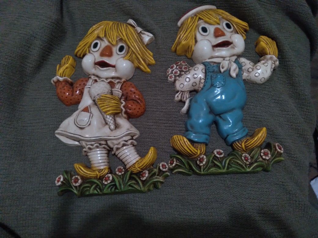Vintage Ragged Ann and Andy wall Decor 
