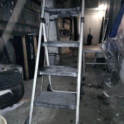 Step Ladder (4 Step)