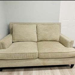 SOFÁ and LOVESEAT (non Smoking / No Pets Home) 