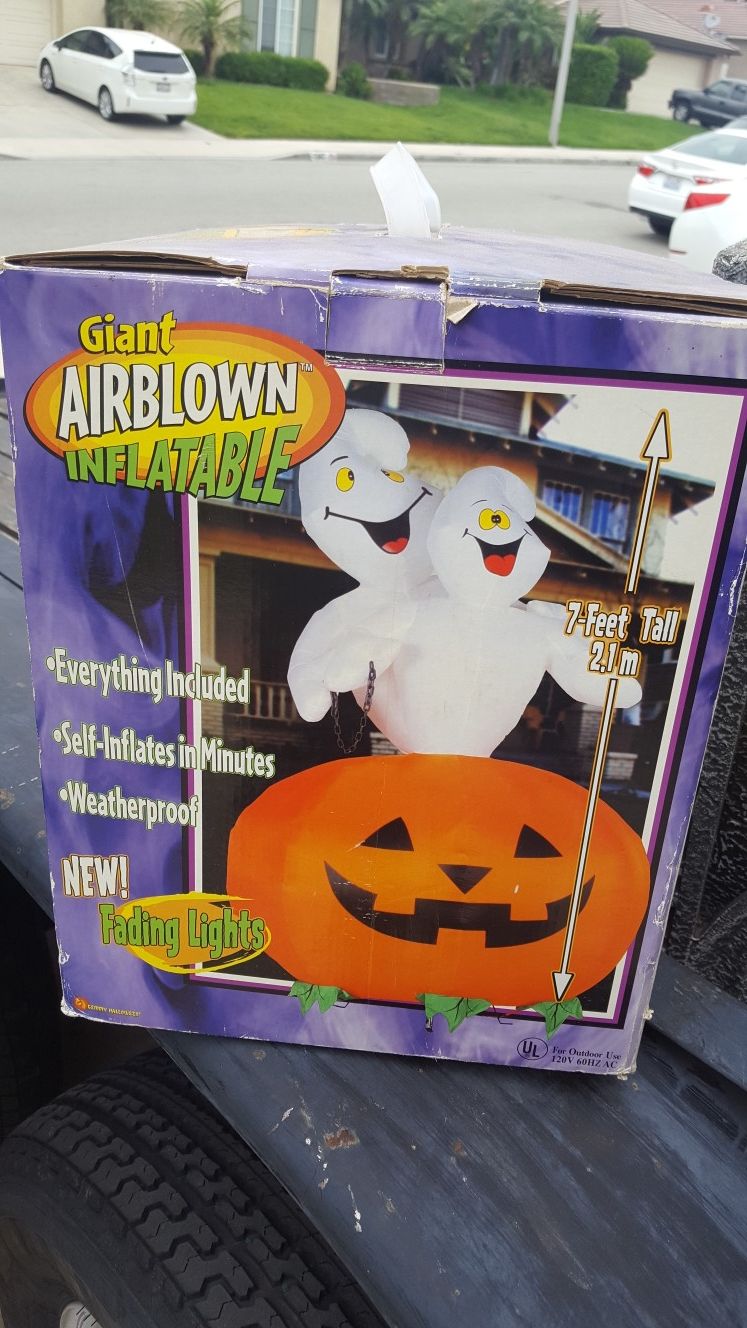 INFLATABLE GHOST