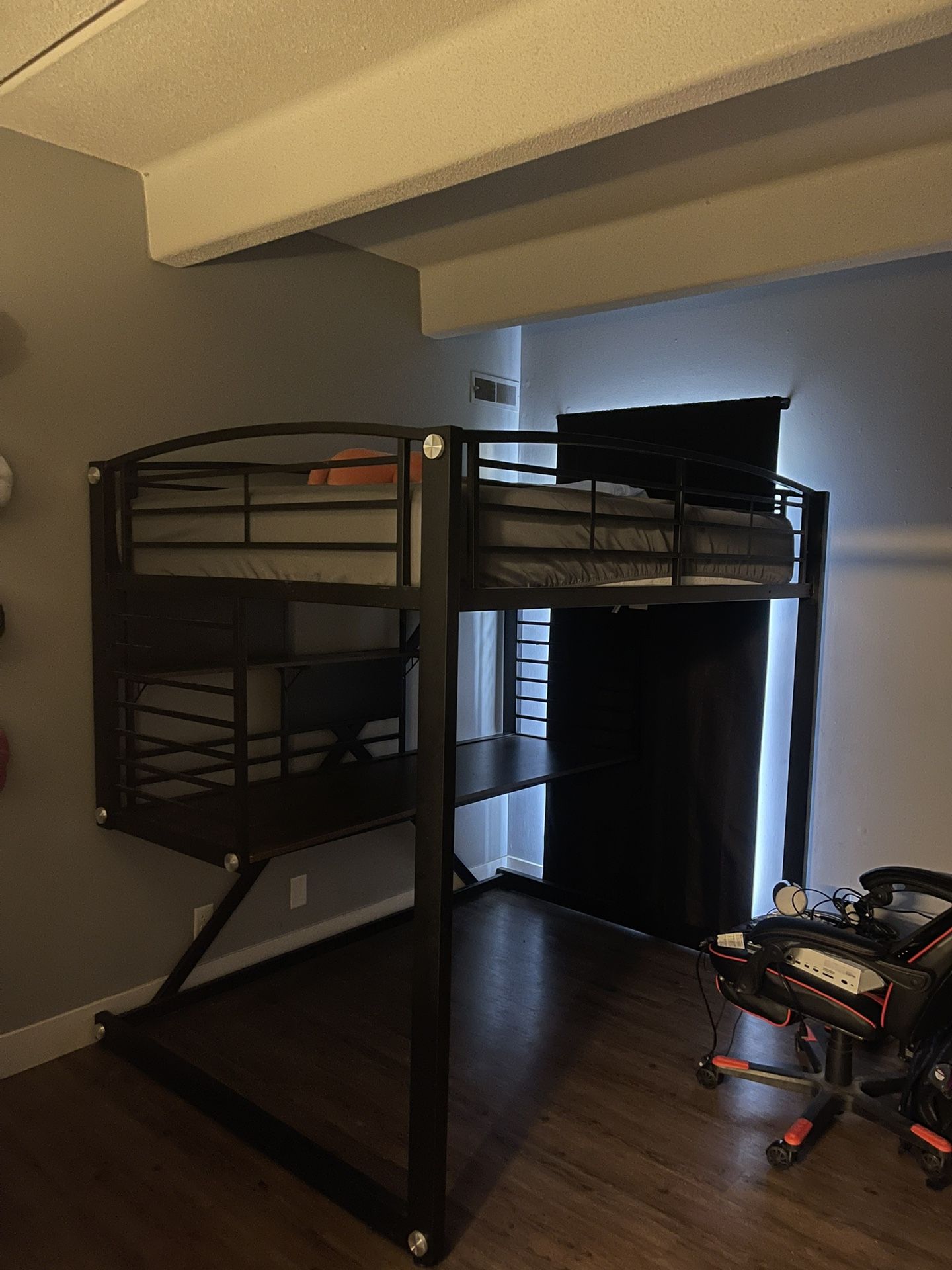 Full Size loft Bed