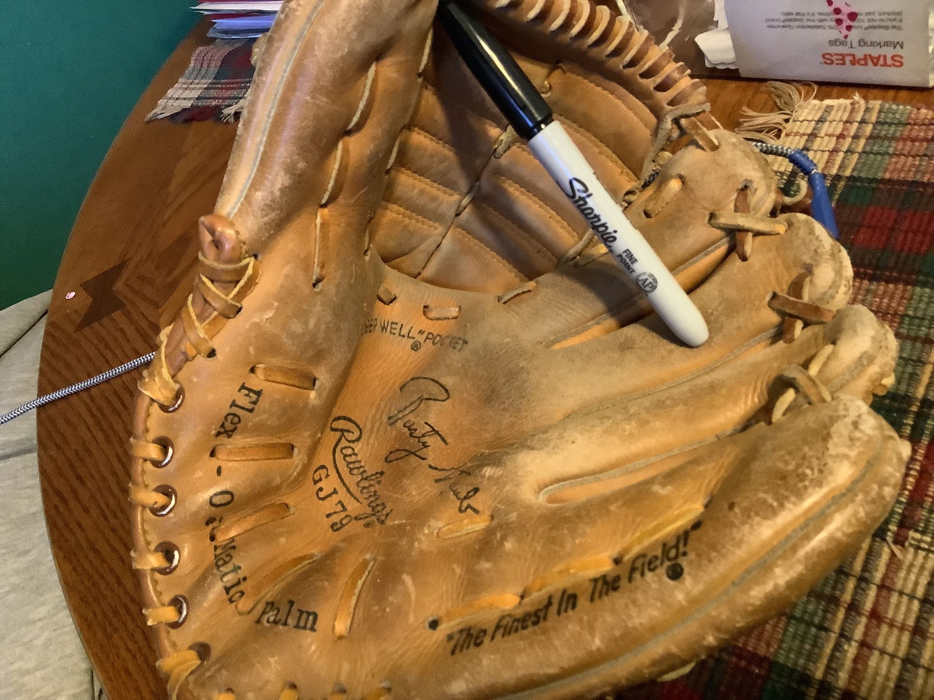 Rawlings vintage baseball glove Rusty Staub 10.5” great for display or still great for playing catch