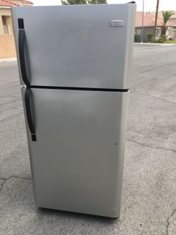 GARAGE FRIDGE - FREE DROP OFF - FRIGIDAIRE 18 CU. FT.  TOP FREEZER IN SILVER