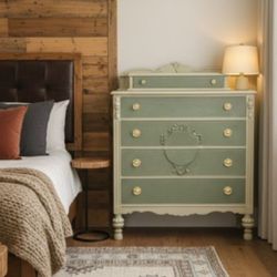 Vintage 5-drawer dresser FREE DELIVERY