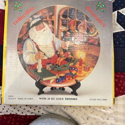 Christmas Dish With 24k Gold Trimmed