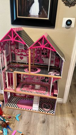 Doll house