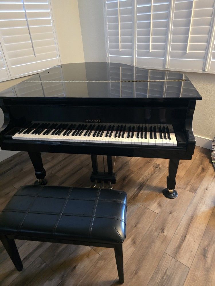 Hyundai  Piano