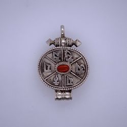 925 Sterling Silver Vintage Oval Shape Red Stone Pendant 