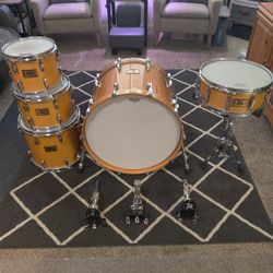 Pearl MMX 5pc Masters Custom Maple Drum set (No Stands Or Cymbals)