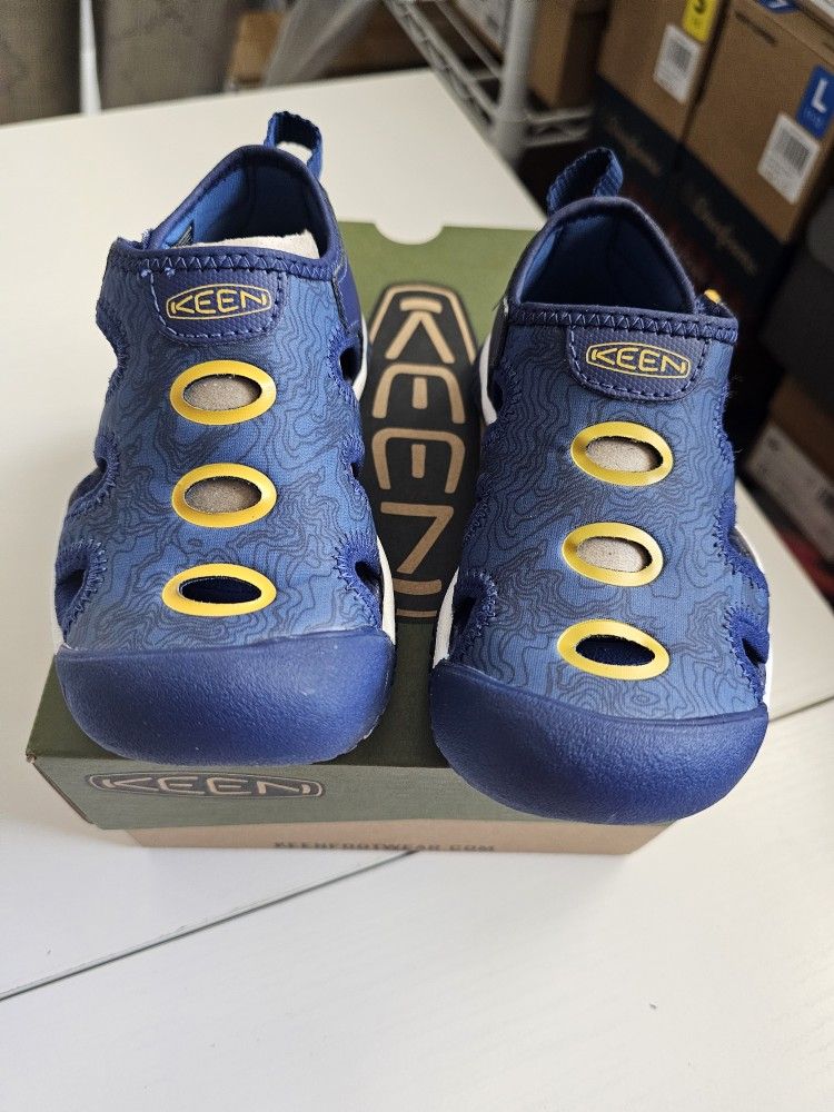 Keen Little Kid’s Stingray Water Shoe Sandal Blue Depths size 9