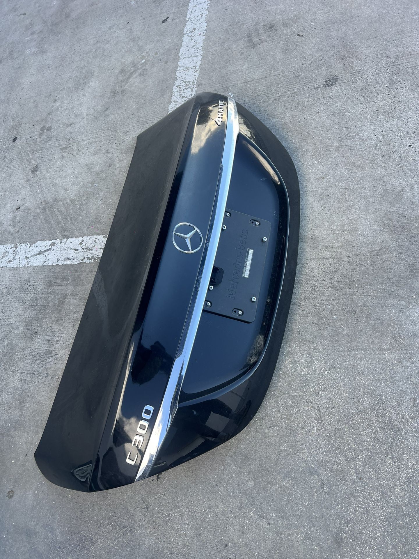mercedes benz c300 tailgate trunk