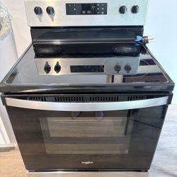 Whirlpool Stainless/ Black Electric Stove