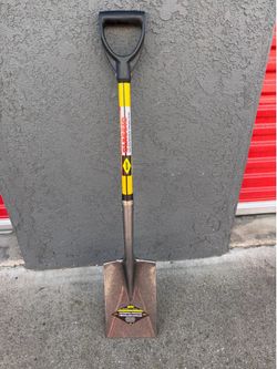 Brand new Nupla 27 in. Classic Fiberglass D-Grip Handle and Heavy-Duty Steel Blade Garden Spade Shovel