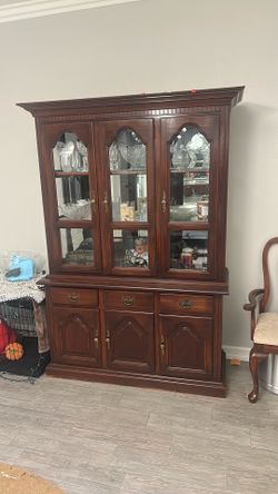 China cabinet hutch