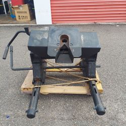 5th Wheel Hitch 