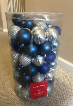 Shatter-Resistant ornament set