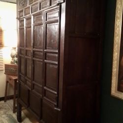 Chinese 1800s Handcarved Cabinet 