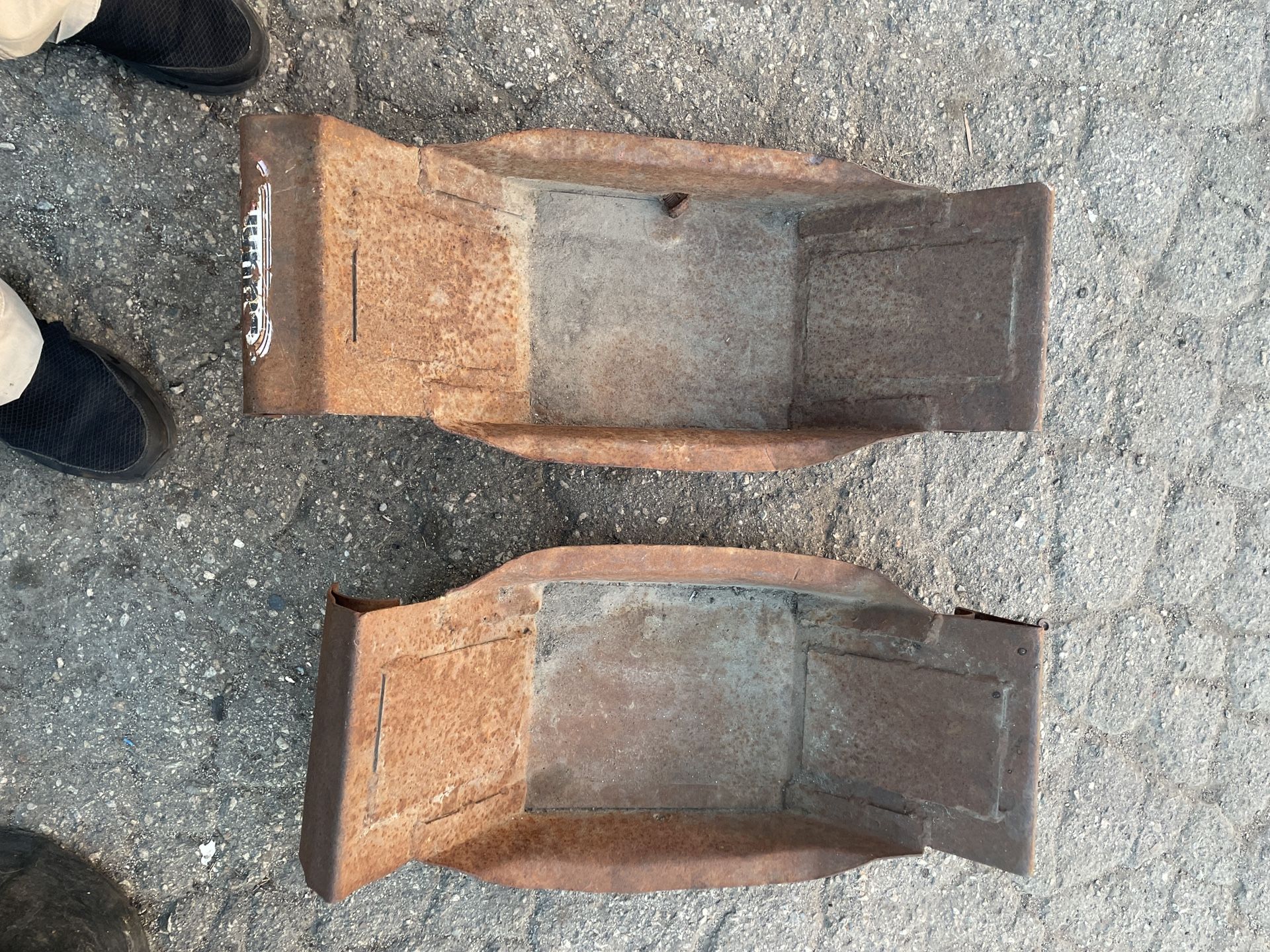 Dolly Pans Ernest Holms Tow Truck