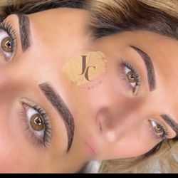 Eyebrow 