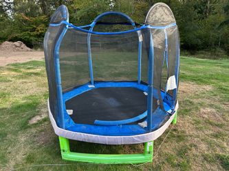 Kids Trampoline with Safety Enclosure Net