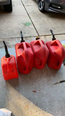 Gas containers