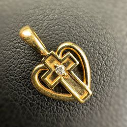 14k solid yellow gold 1 stone 0.15 CT Diamond round cut Heart Pendant charm