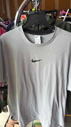 Nike. Men’s  Size  2XL