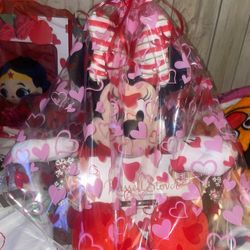 Disney Valentine’s Day Gifts